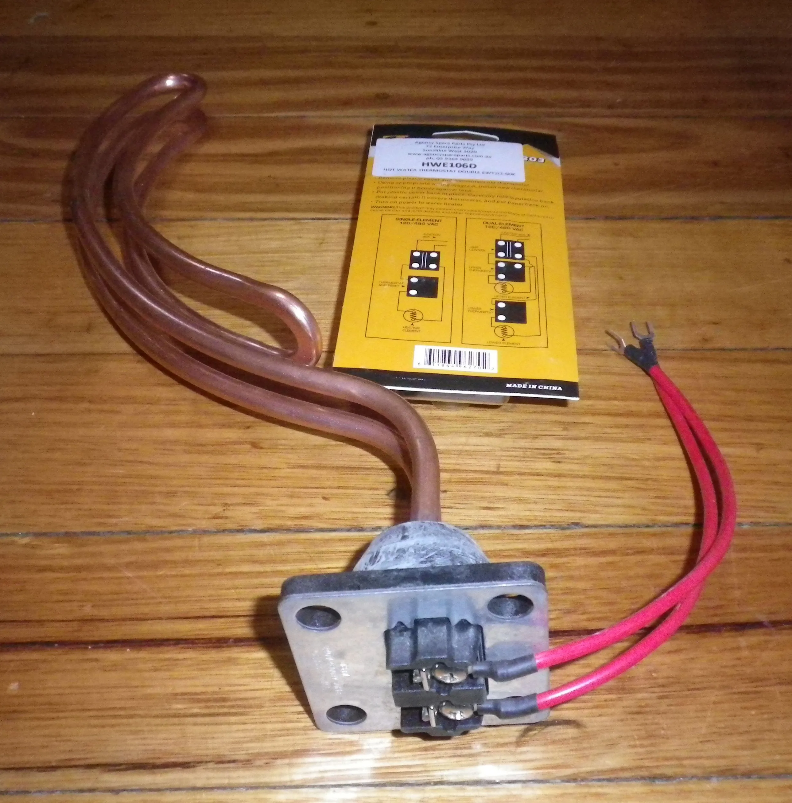 4.8KW 240VAC Bolt-On Sickle Element & Thermostat Kit for Hot Water Systems - # HWE102_KS