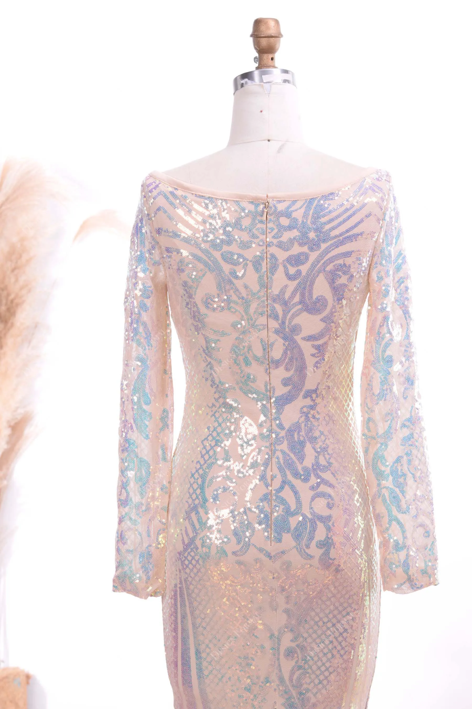 Iridescent Sequin V-neck Mermaid Afro-descendant Prom Dress