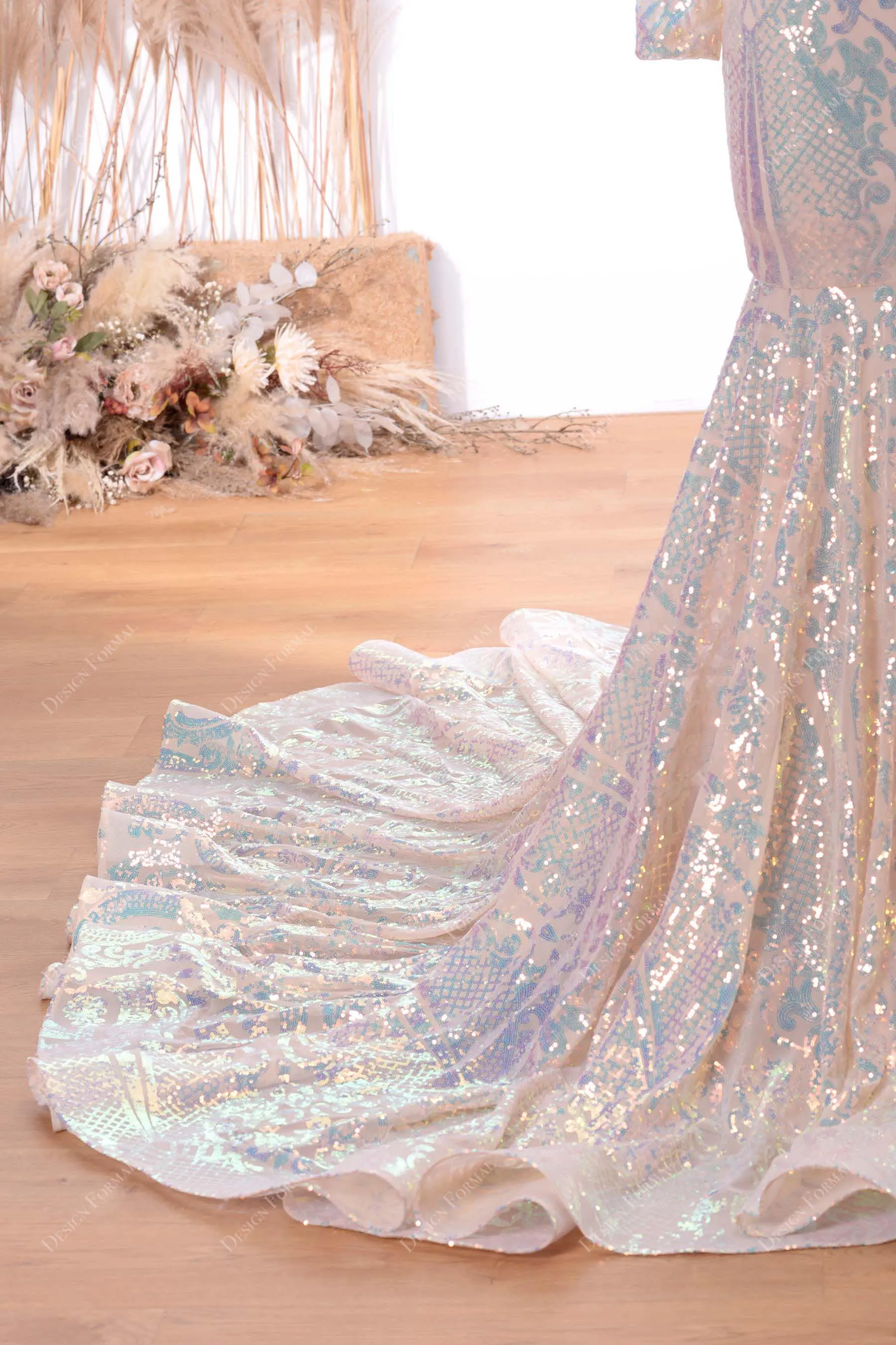 Iridescent Sequin V-neck Mermaid Afro-descendant Prom Dress